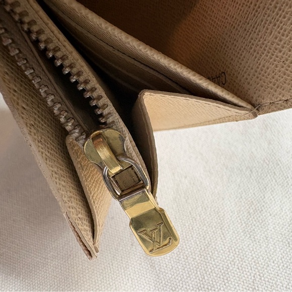 Louis Vuitton Long White Damier Azur Checkered Women's Wallet - Picture 5 of 9